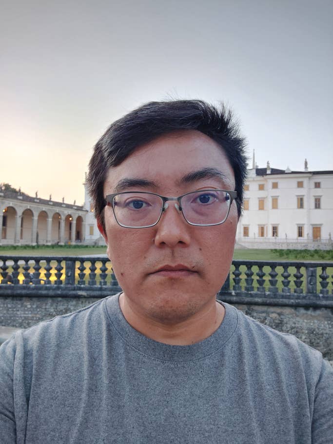 Samsung Galaxy XCover 7 Pro: Ultraweitwinkelselfie