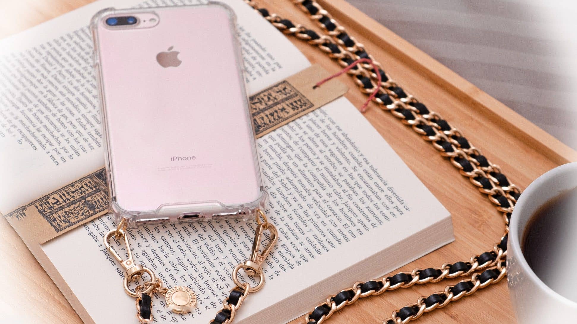 Amber Kette Schwarz Gold iPhone 7plus moodbilder 2