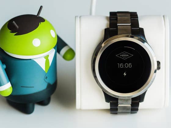 Fossil Q Founder im Test: Gelungener Smartwatch-Einstieg