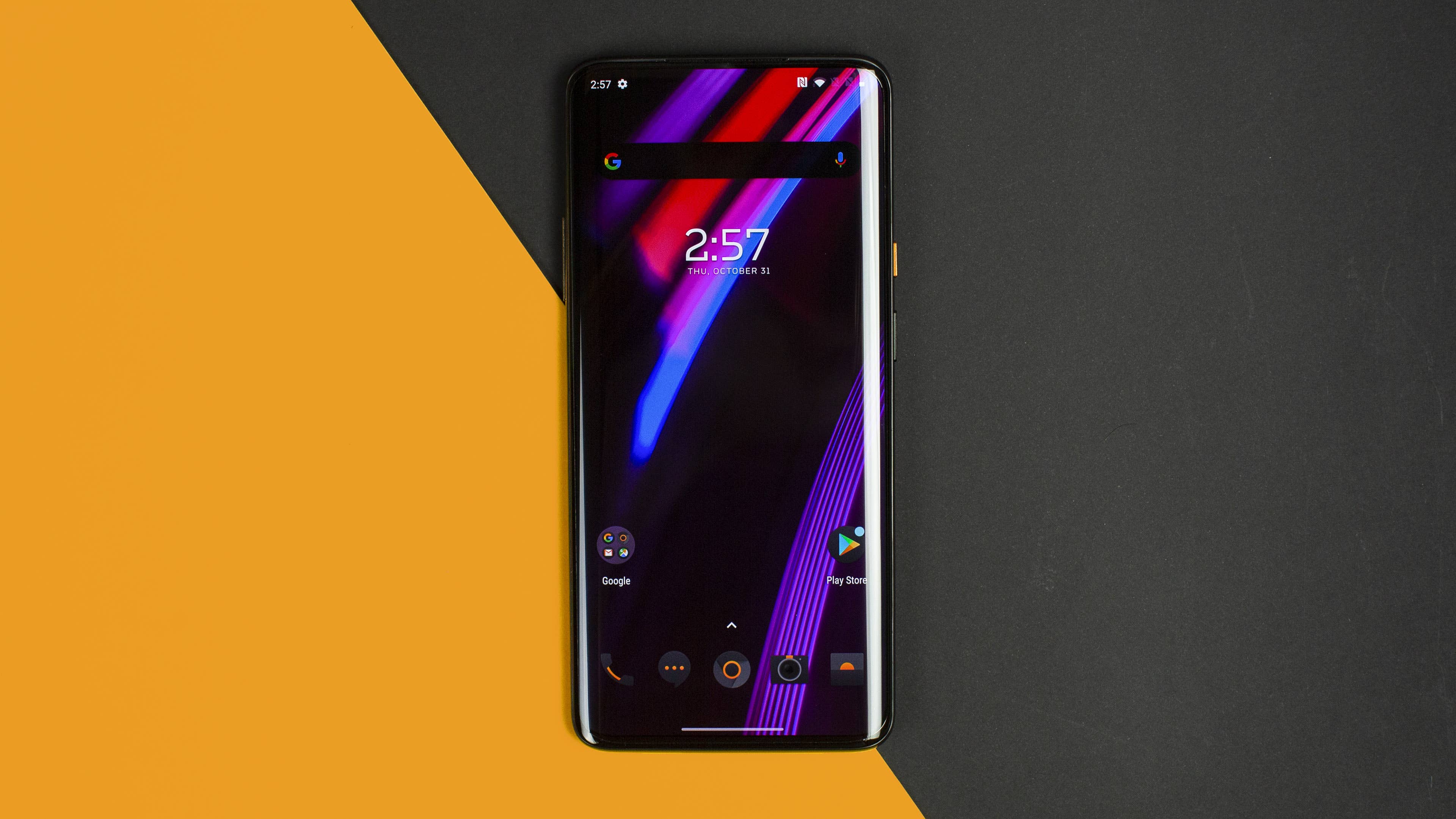 AndroidPIT OnePlus 7T Pro McLaren Edition Front 1