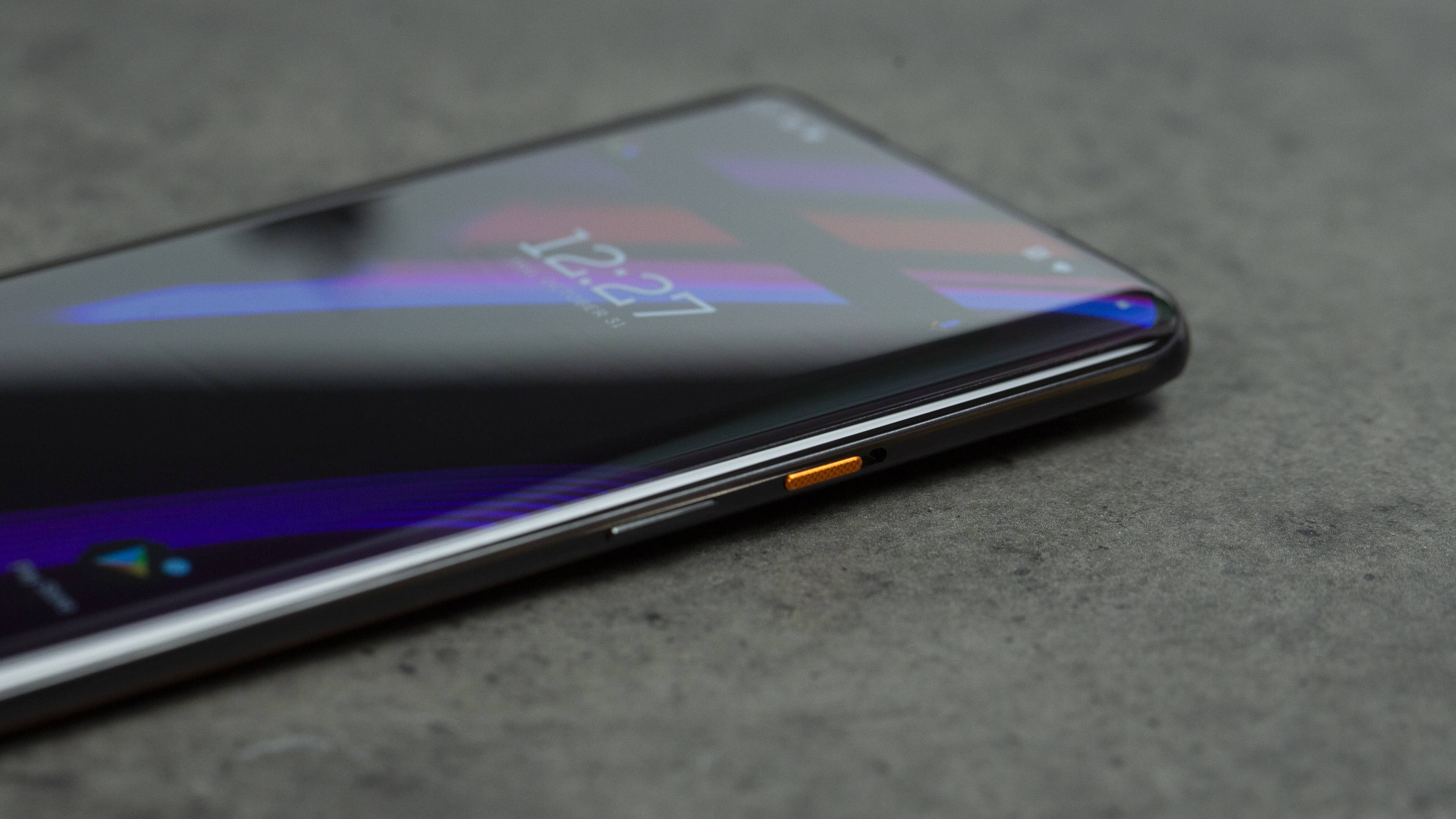 AndroidPIT OnePlus 7T Pro Orange Button