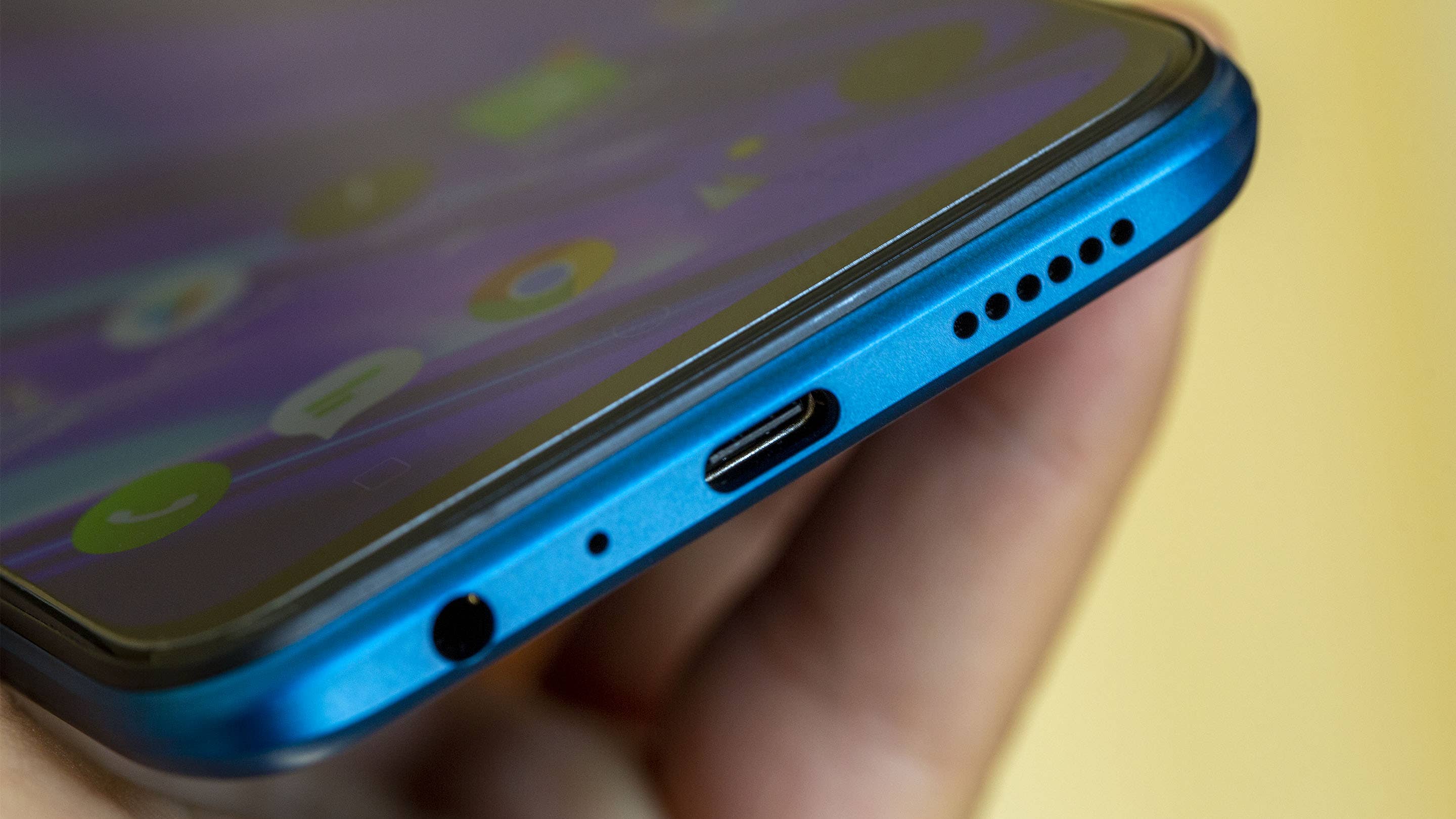 AndroidPIT Realme 5 Pro Charging Port