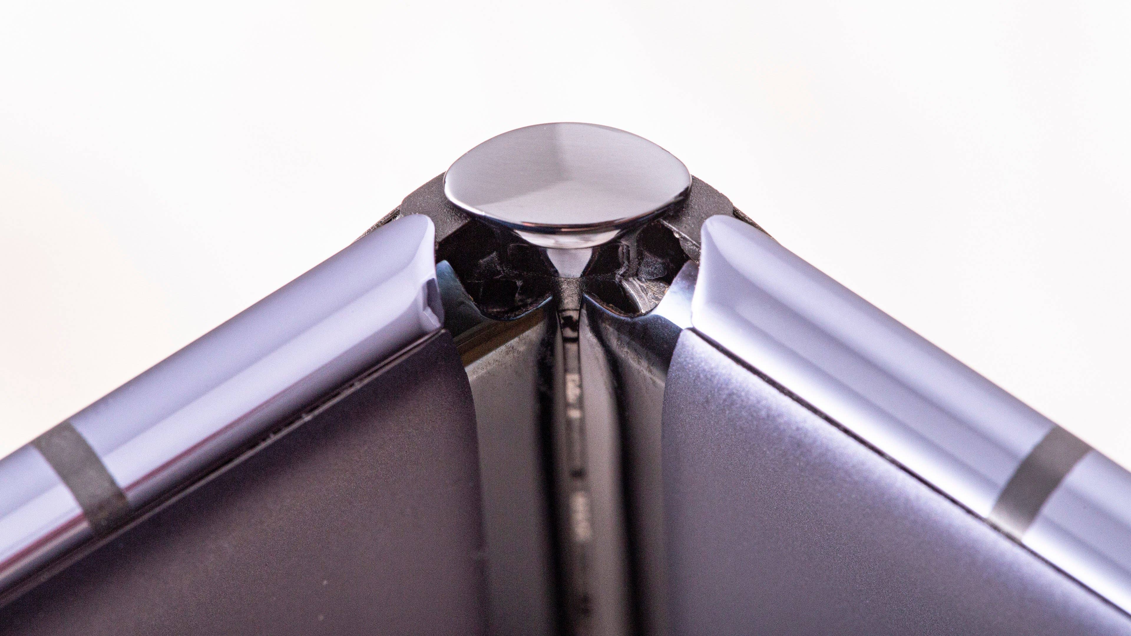 AndroidPIT huawei mate xs hinge detail