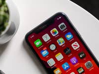 AndroidPIT-iPhone11-notch.jpg