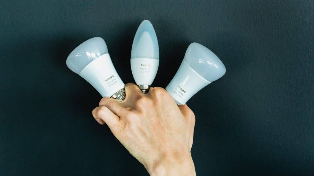 Many are the sizes and formats of smart bulbs, but not that big as the normal light market Three different Philips Hue bulbs