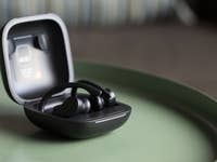 AndroidPIT_Beats-Powerbeats-Case-Open-1.jpg