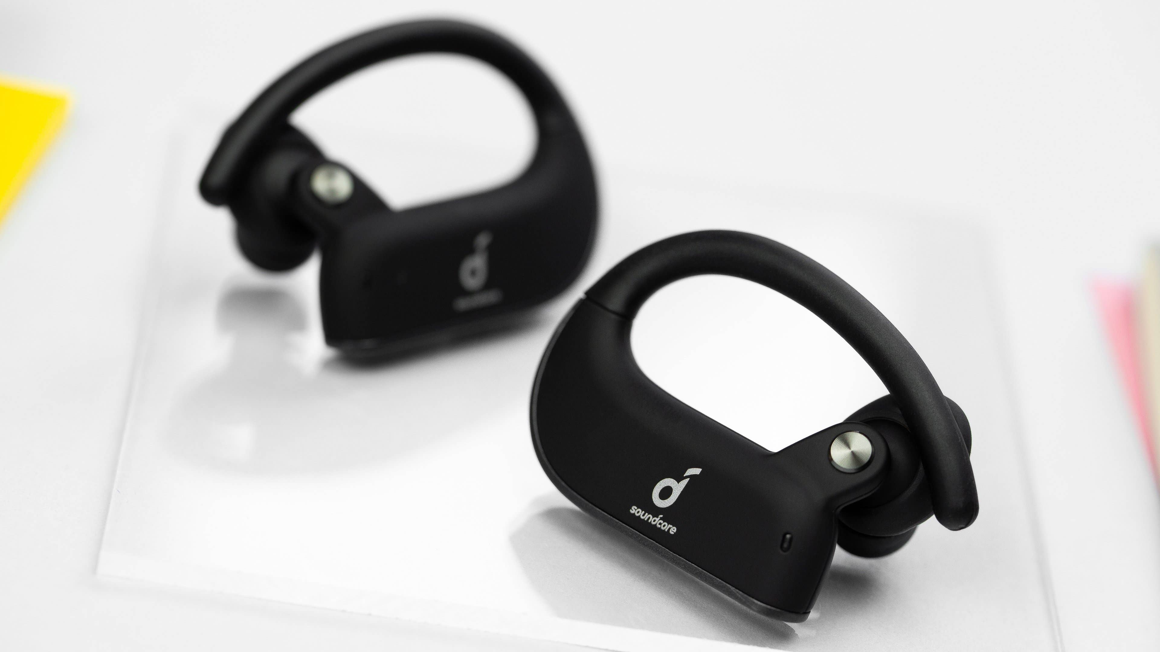 AndroidPIT Soundcore Spirit X2 headphone both