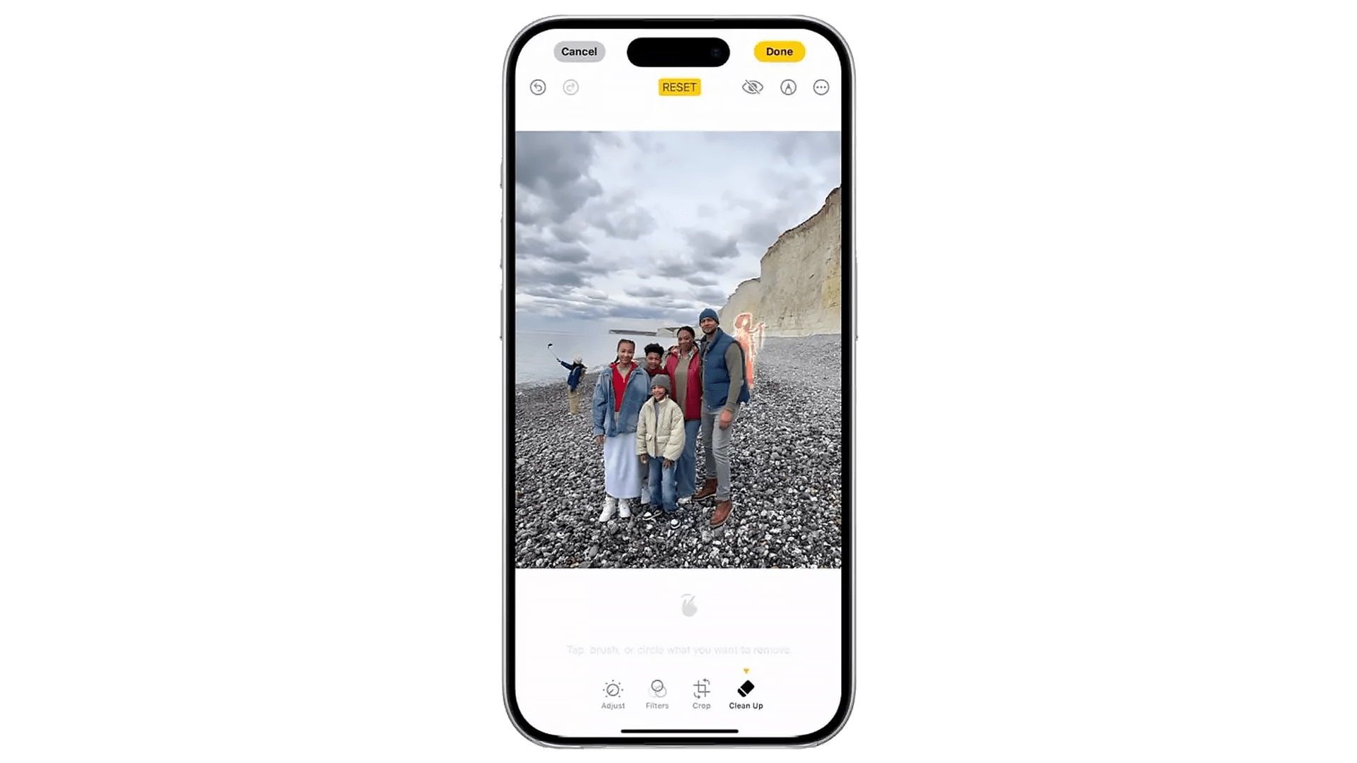 Clean-up-Feature mit KI im Einsatz auf einem iPhone