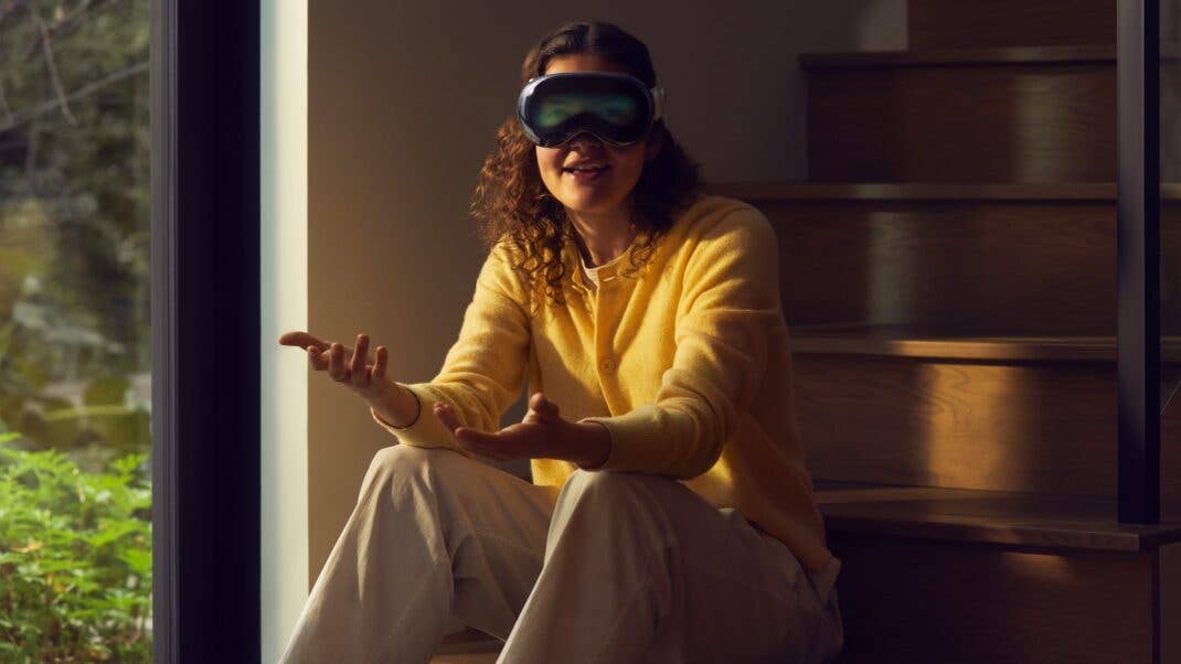 Apple hat sich bei der Vision Pro richtig ins Zeug gelegt: 23 Millionen Pixel wurden in zwei Displays gepackt! die Apple Vison Pro projiziert Eure Augen auf das Außendisplay