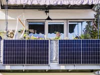 Balkonkraftwerk an Balkon