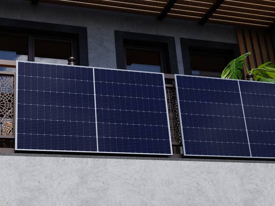 Sonnensteuer f&uuml;r Balkonkraftwerke? Was jetzt bei Einspeisung droht