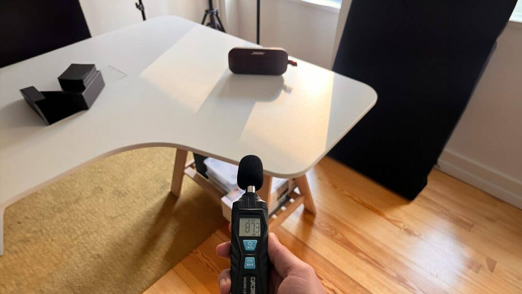 Die Bose Soundlink Flex im Lautstärketest.