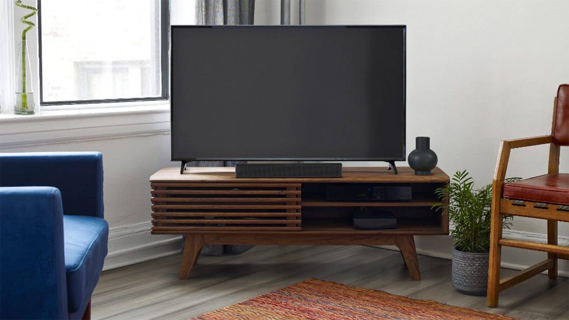 Bose Solo Soundbar II unter TV