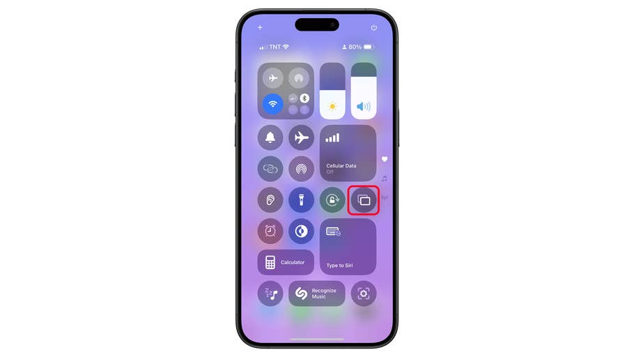 iPhone-Bildschirm zeigt das Kontrollzentrum mit verschiedenen Icons und hervorgehobener Mobilfunkdatenoption.