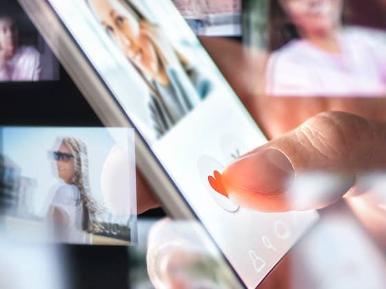 Die besten Dating-Apps im Test: Wer swiped, verliebt!