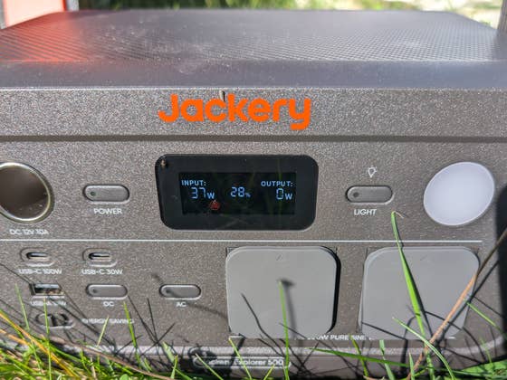 Jackery Explorer 500 v2: Handliche Powerstation jetzt mit bis zu 250 Euro Rabatt sichern!