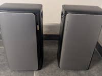 Ecoflow Stream Ultra (links) und AC Pro (rechts) Vorderseite