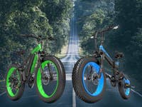 Zwei E-Bikes von Gogobest vor einem Wald.