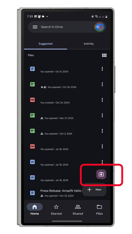 Google Drive-Oberfläche auf einem Mobilgerät, die zuletzt verwendete Dateien und eine u0027Neuu0027-Schaltfläche mit Kamerasymbol zeigt.