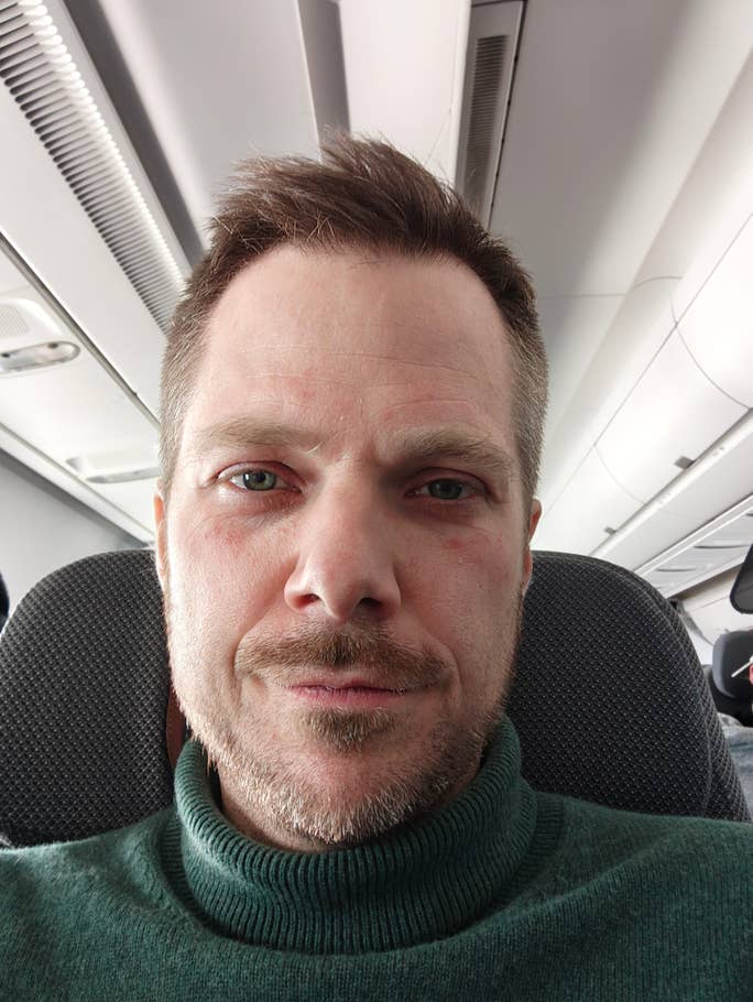 Poco F7 Ultra: Selfie-Kamera (Portrait-Modus aus)