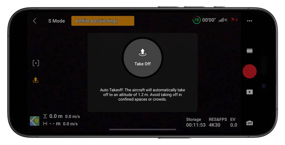 Bildschirm der Drohnensteuerung mit der Schaltfläche 'Starten' und Höheninformationen.