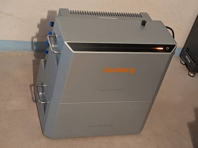 Jackery HomePower 2000 Ultra Frontansicht
