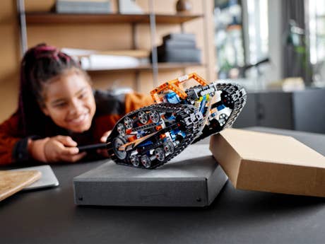 Klemmbaustein Lego App-gesteuertes Transformationsfahrzeug (42140) Foto: Klemmbaustein Lego App-gesteuertes Transformationsfahrzeug (42140)