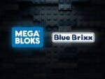 Logo von Mega Bloks und Blue Brixx auf einem dunklen Backstein-Hintergrund.