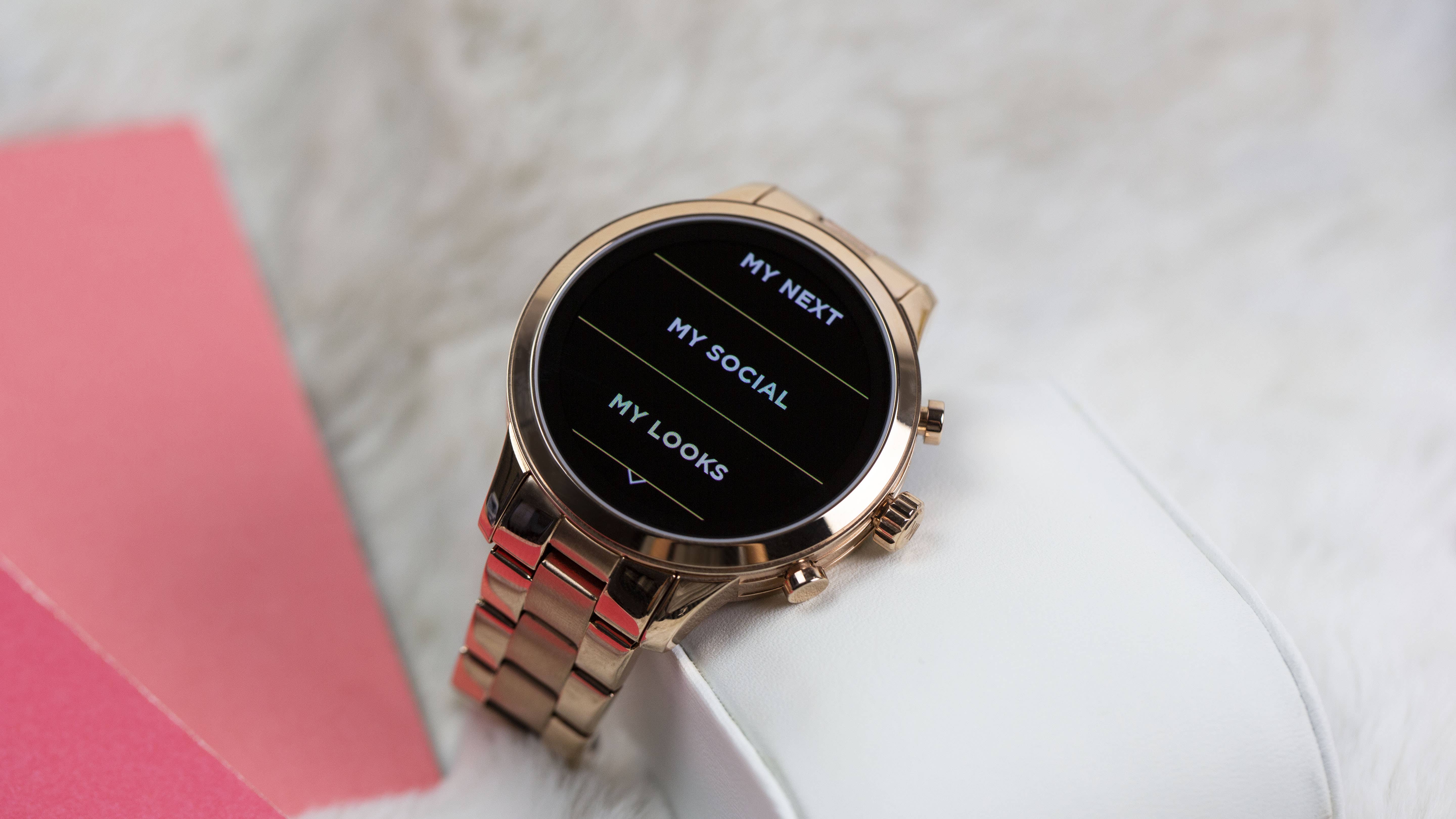 Michael Kors smartwatch 06