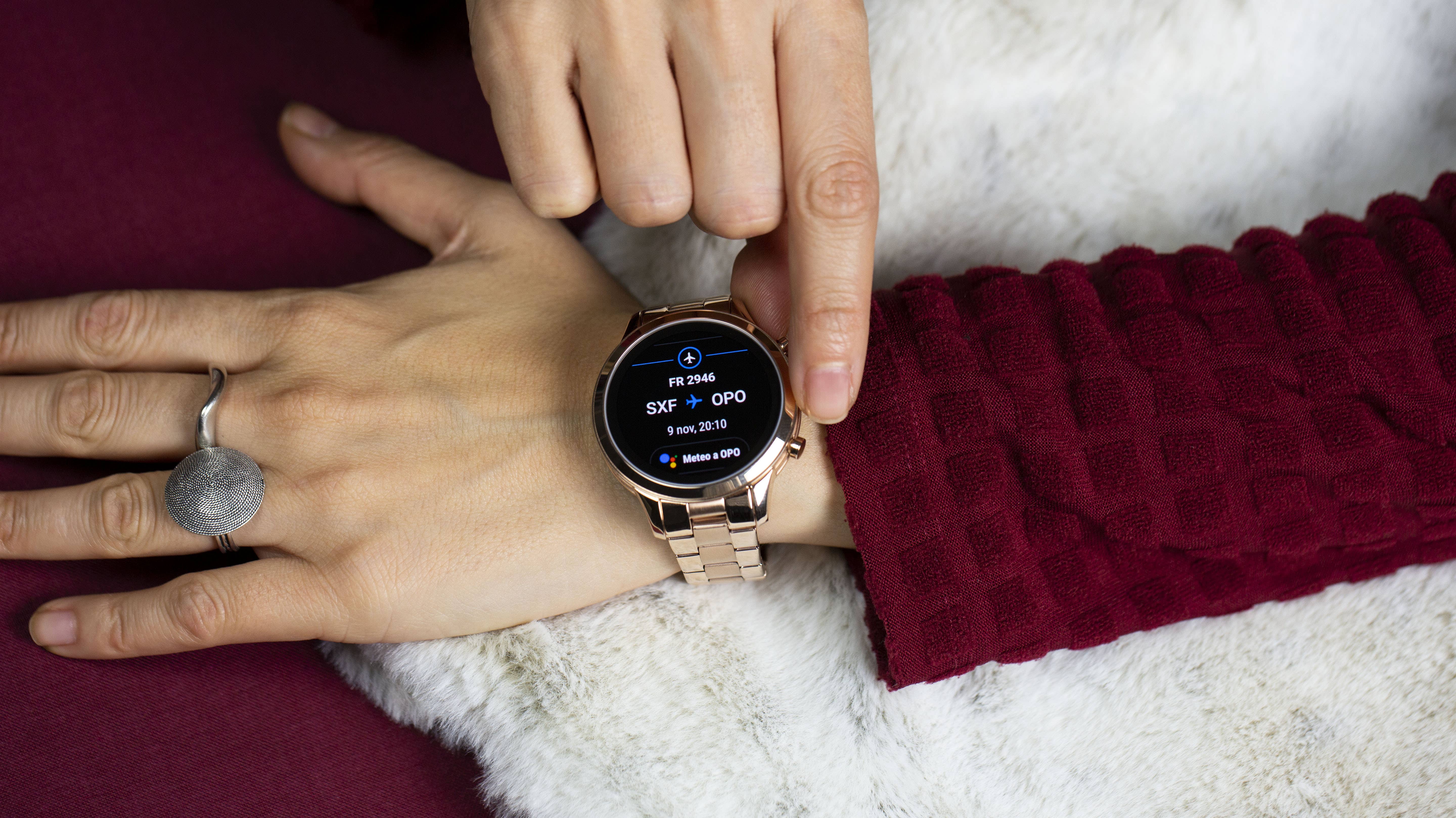 Michael Kors smartwatch 14