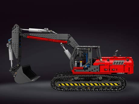 Mould King_17032–RC mechanischer Bagger_seitlich vorn_rot Mould King_17032–RC mechanischer Bagger_seitlich vorn_rot