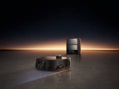 Mova Z60 Ultra Roller Complete Roboterstaubsauger auf einer eleganten Oberfläche mit modernem Design.