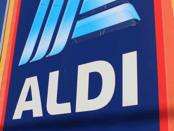 Wahnsinns Angebot: Mähroboter bei Aldi mit 64 Prozent Rabatt!