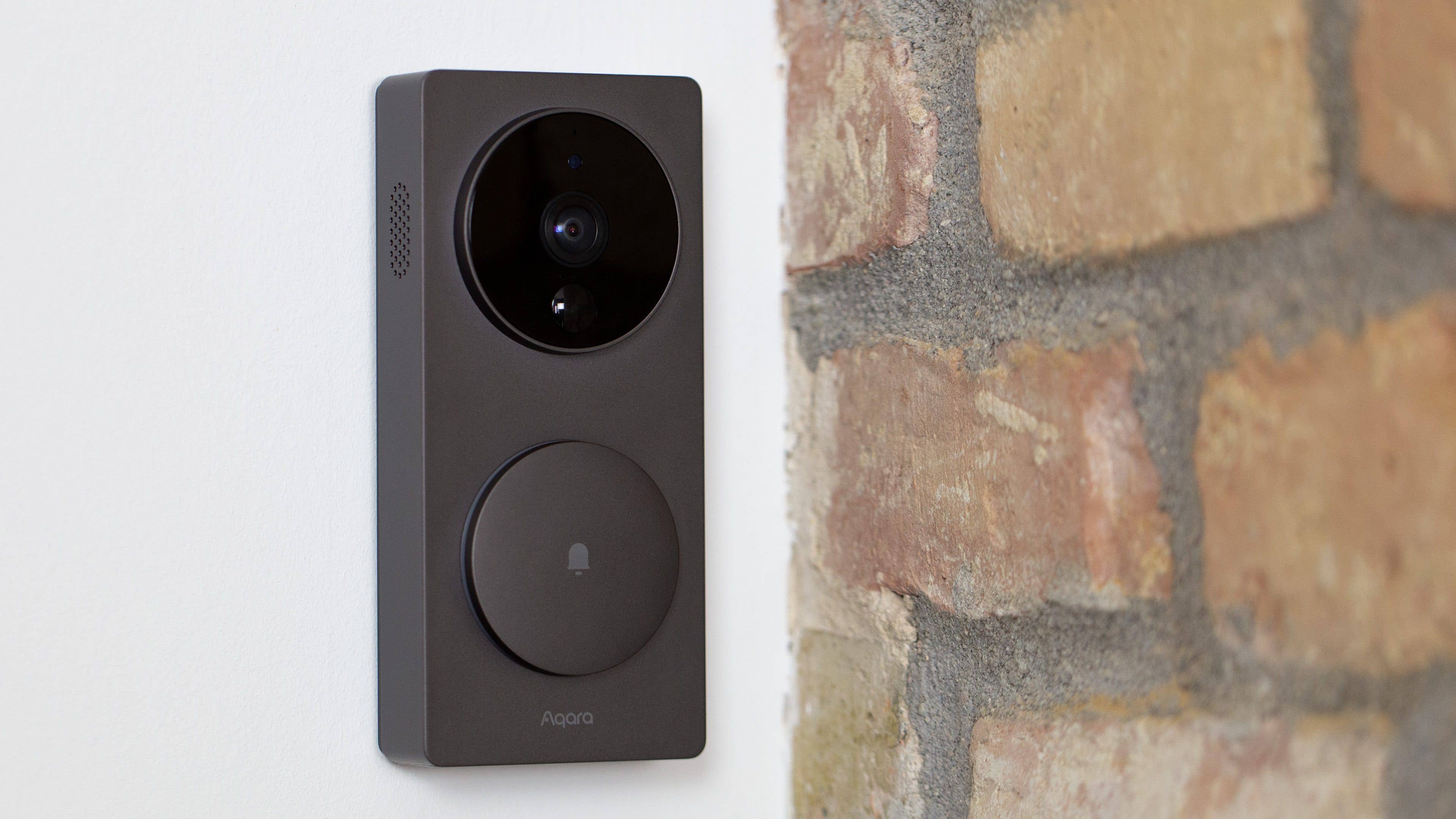 Aqara G4 frontal an der Wand