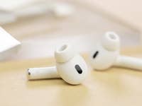 Apple AirPods Pro 2