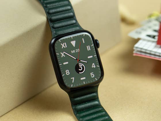 Schnell: Apple Watch 7 LTE jetzt dank Gutschein auf Tiefstpreis-Niveau