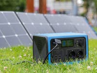 Bluetti EB55 und SB200