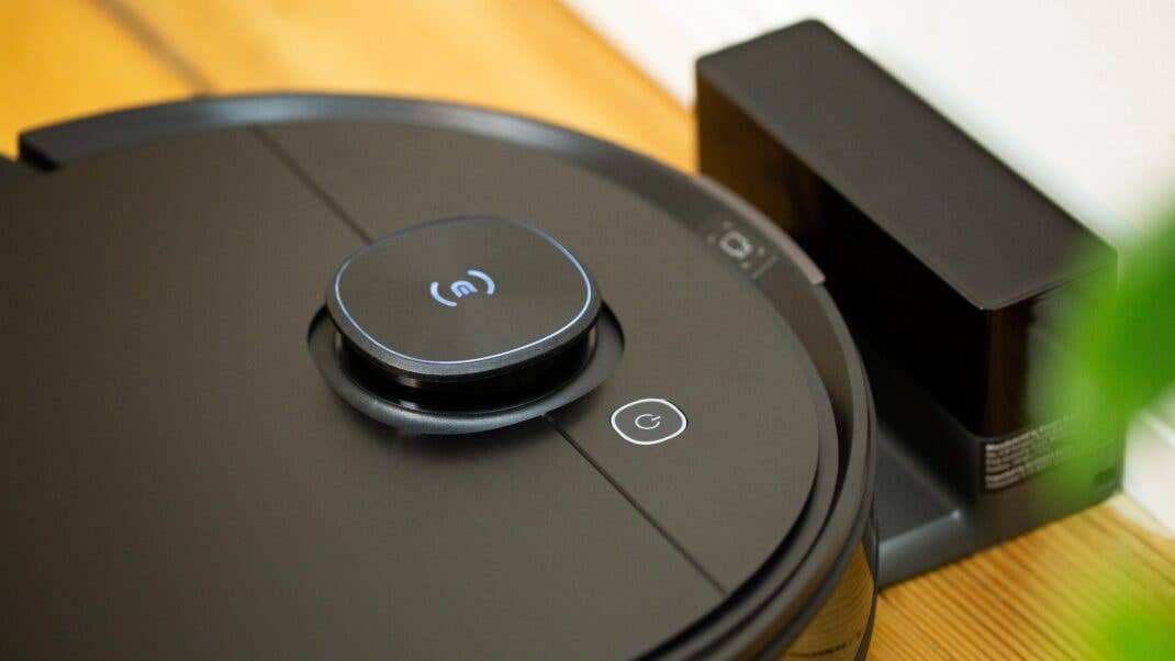 Ecovacs Deebot T9 AIVI an seiner Station Ecovacs Deebot T9 AIVI an seiner Station