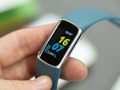 Fitbit Charge 5