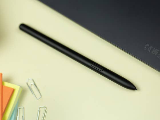 Google Pixel Stylus informiert das Pixel Tablet bei Ladebedarf