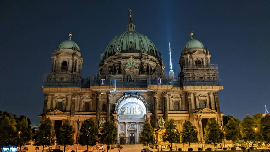 Google Pixel 6a camera samples: night shots