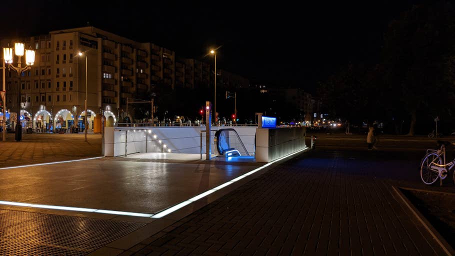 Google Pixel 6a camera samples: night shots