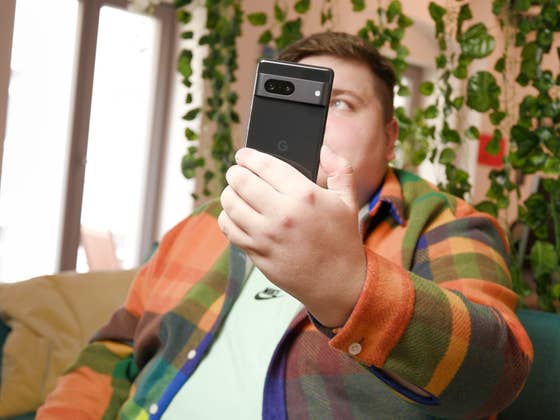 Google Pixel 8: Das kabellose Laden bleibt wohl lahm