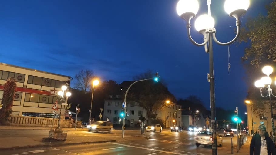 Nachtfoto der Möllerbrücke in Dortmund