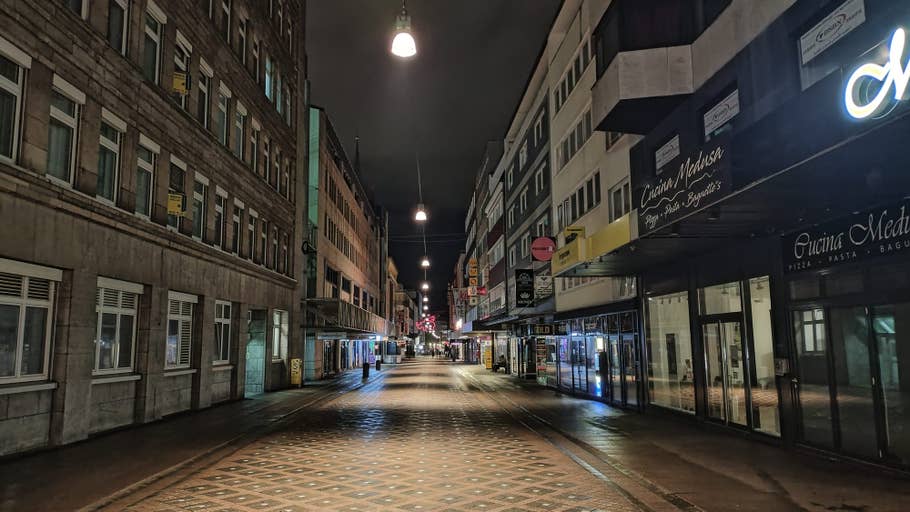 Dortmunder Fußgängerzone bei Nacht