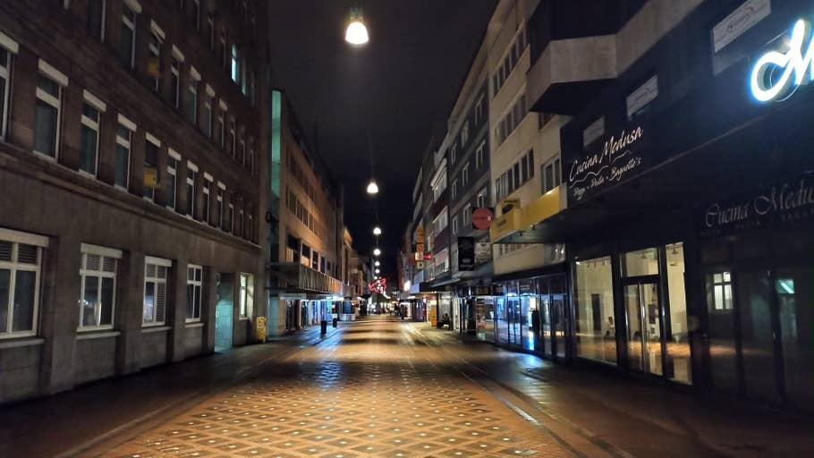 Dortmunder Fußgängerzone bei Nacht