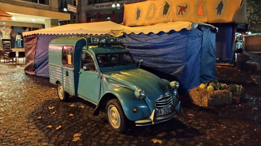 Oldtimer in der Dortmunder Fußgängerzone