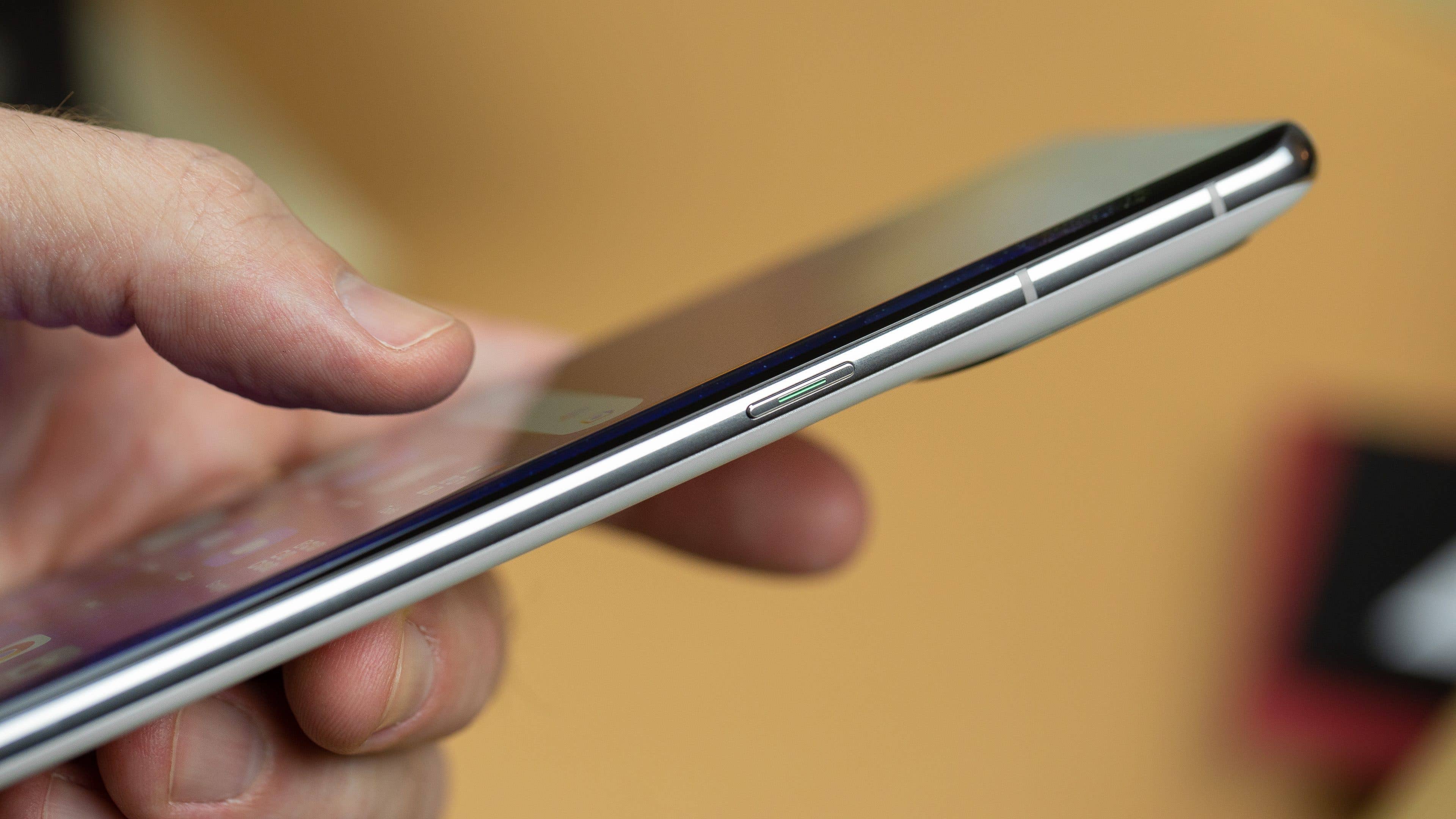 NextPit Oppo Find X5 Side