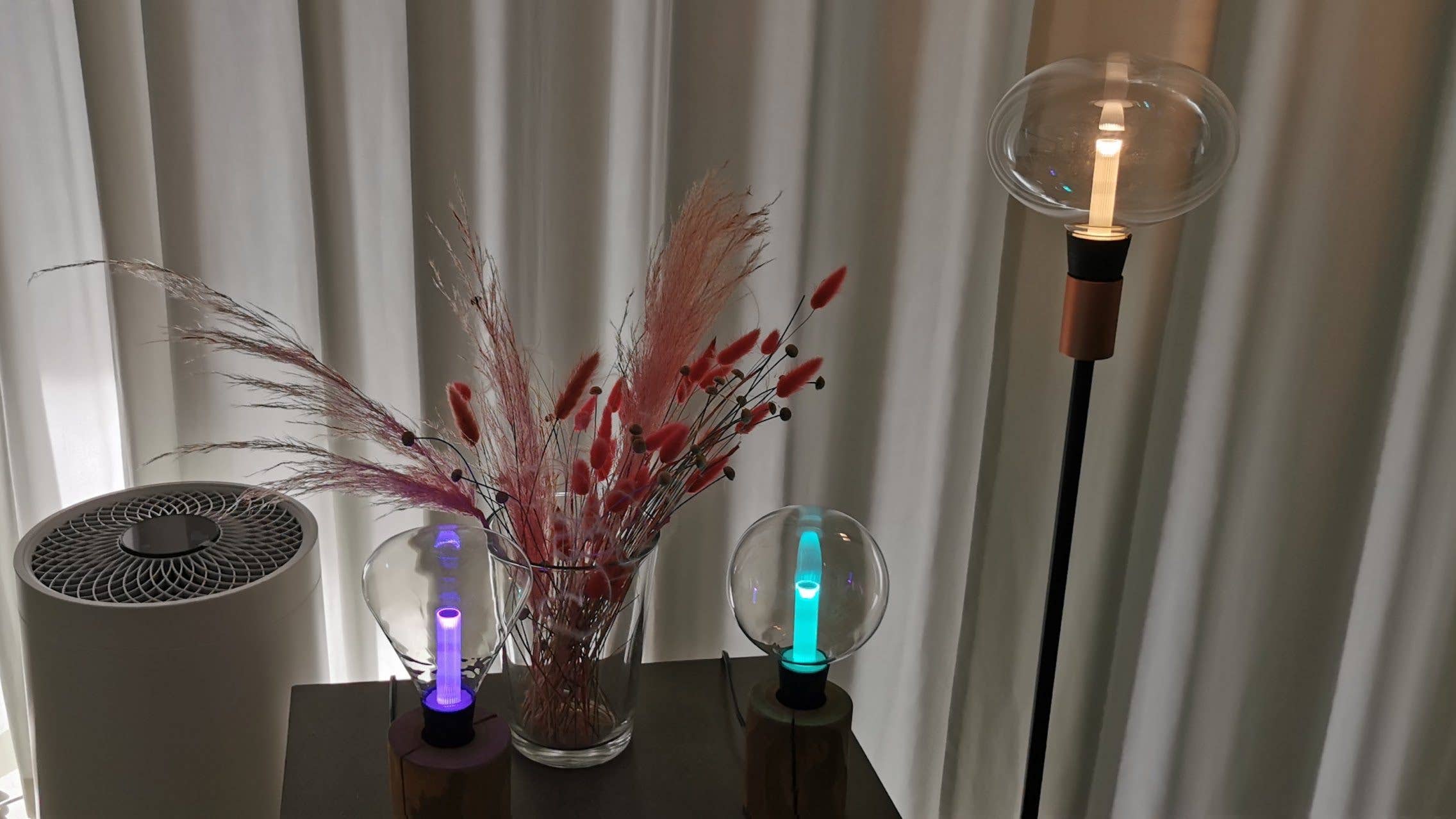 verschiedene farbige Leuchten von Philips Hue verschiedene farbige Leuchten von Philips Hue