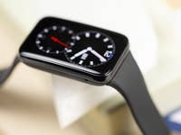 Smart Band 7 Pro von schräg oben